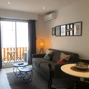 Beau Neuf Situé Au Centre Appartement